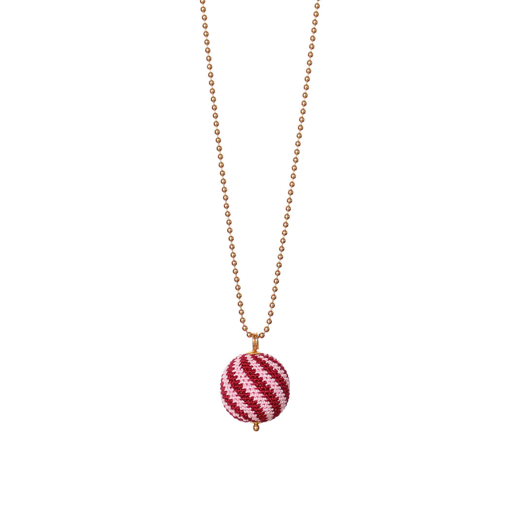 We love, sustainable jewellery. Stripe Necklace, dark red/bubblegum, gold chain. We Love halskæde, mørkerød/pink striber, håndlavet smykke, stribet halskæde, We Love smykker; We Love Jewellery