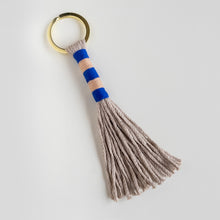 Load image into Gallery viewer, Keychain Blue/Nude
