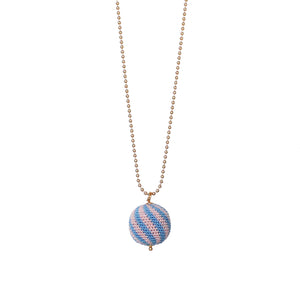 We love, sustainable jewellery. Stripe Necklace, Sky/Rose, gold chain. We Love halskæde, lyseblå/rosa striber, håndlavet smykke, stribet halskæde, We Love smykker; We Love Jewellery, lyseblå/rosa, striber, bolchestriber