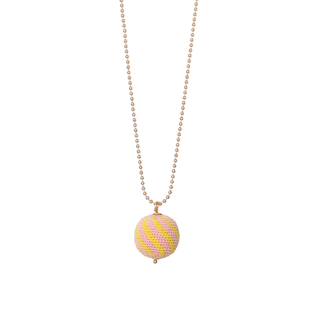 We love, sustainable jewellery. Stripe Necklace, Yellow/Bubblegum, gold chain. We Love halskæde, gul/pink striber, håndlavet smykke, stribet halskæde, We Love smykker; We Love Jewellery, gul/pink, striber, bolchestriber